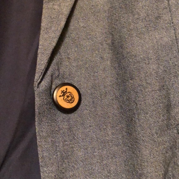 Blazer - Picture 3 of 4